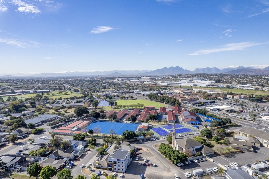 To Let 1 Bedroom Property for Rent in Bracken Heights Western Cape